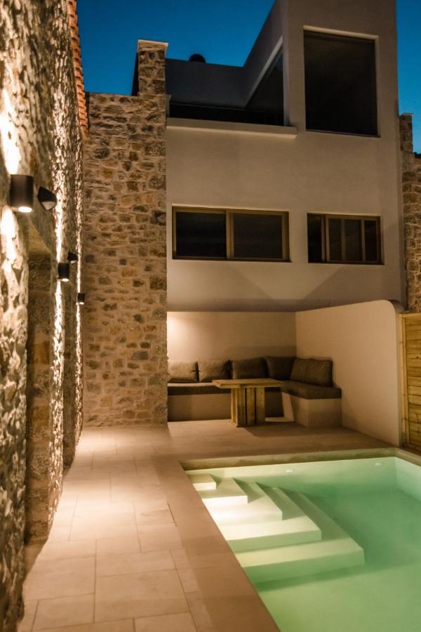 Mani Luxury Suites And Studios In Gytheio With Private Pools Экстерьер фото