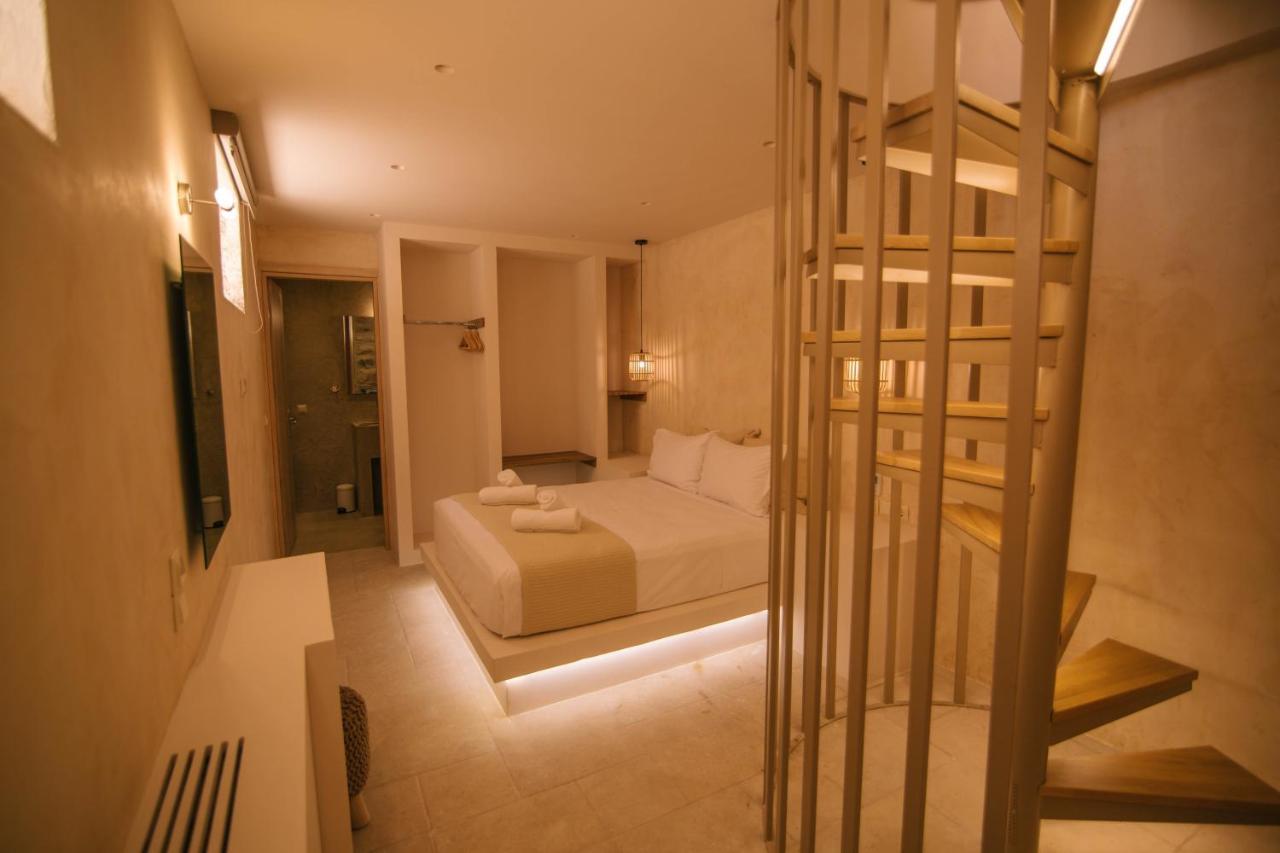 Mani Luxury Suites And Studios In Gytheio With Private Pools Экстерьер фото