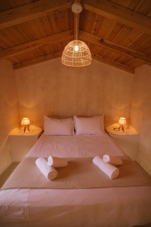 Mani Luxury Suites And Studios In Gytheio With Private Pools Экстерьер фото